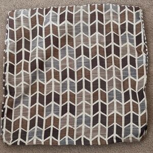 Geometric Patterned Pillow Cover